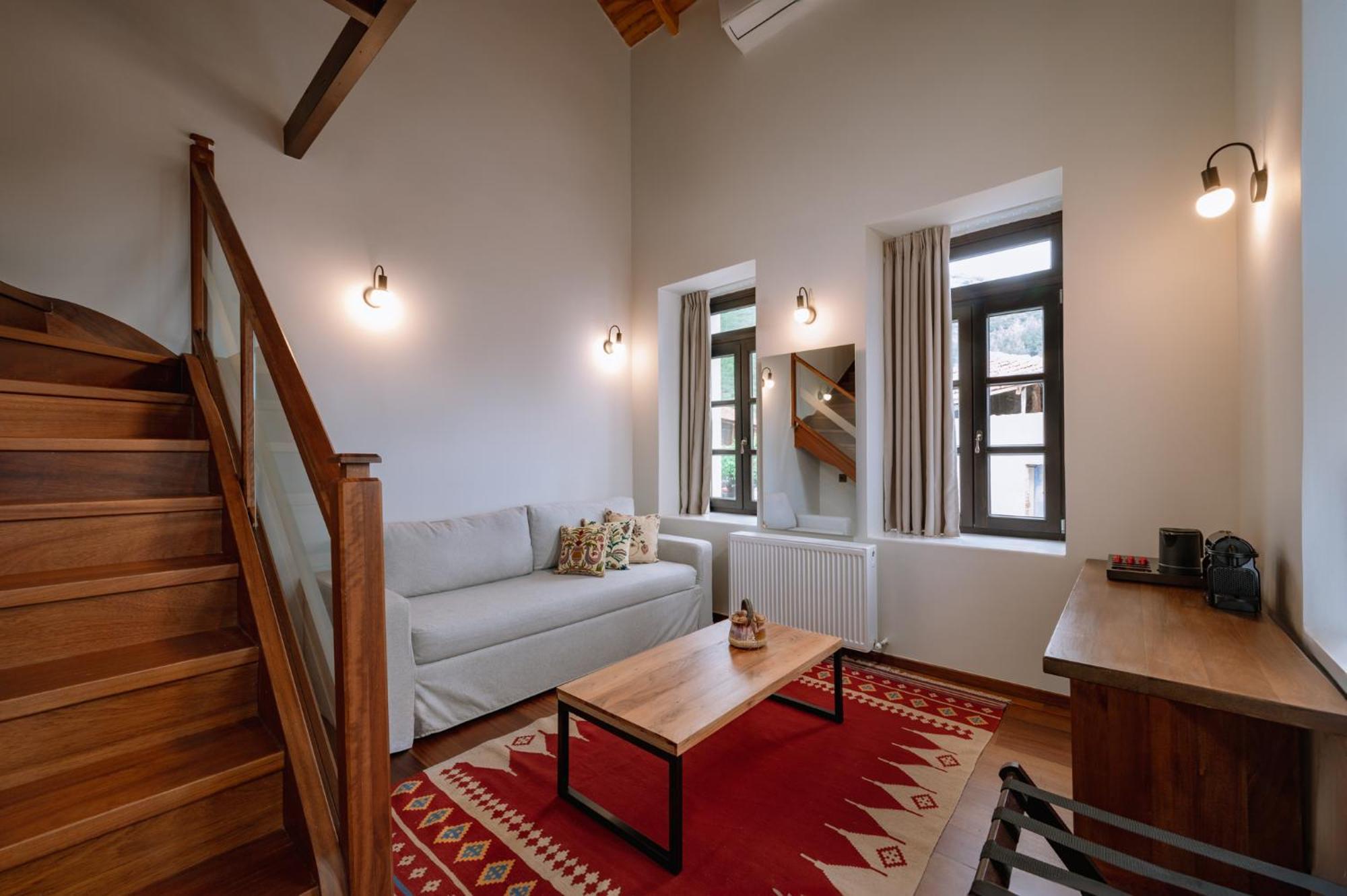 Hotel Νysa Mousthéni Esterno foto